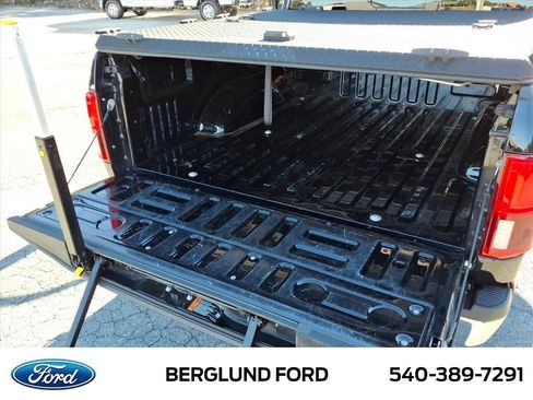 Used 2020 Ford F150 Lariat image 34