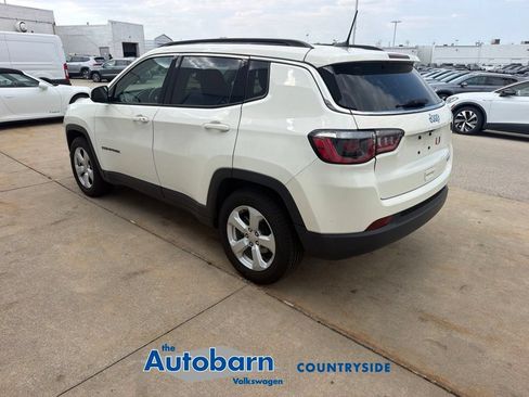 Used 2018 Jeep Compass Latitude w/ Popular Equipment Group FWD image 4