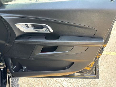 Used 2017 Chevrolet Equinox LS image 27