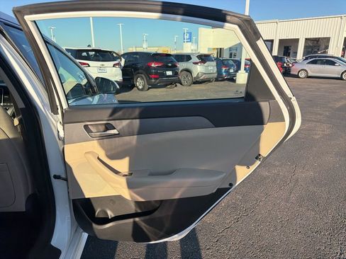 Used 2018 Hyundai Sonata SE image 26