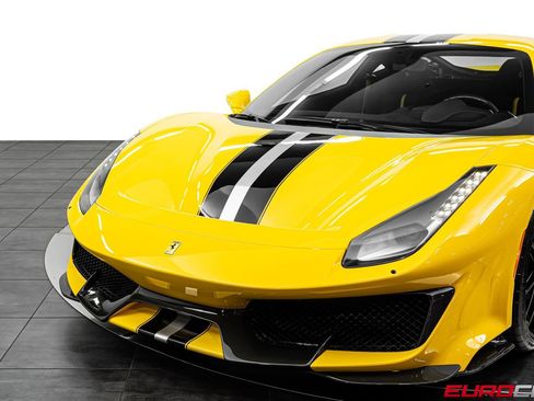 Used 2020 Ferrari 488 Pista Coupe RWD image 17