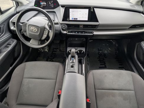 Used 2023 Toyota Prius LE FWD image 10