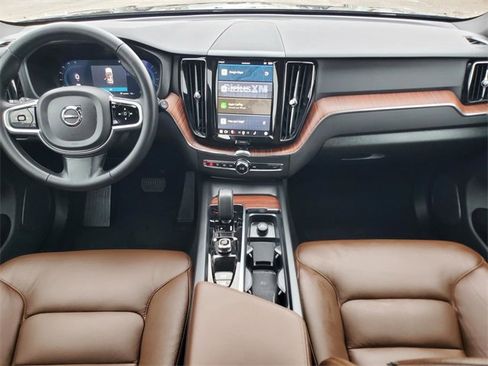 Certified 2025 Volvo XC60 B5 Plus image 30