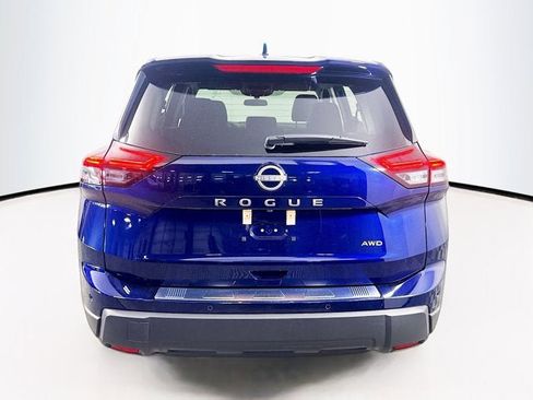 Certified 2026 Nissan Rogue SV image 6