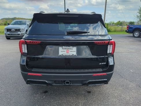 Used 2025 Ford Explorer ST-Line image 8