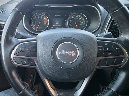 Used 2020 Jeep Cherokee Limited w/ Trailer Tow Group AWD/4WD image 14