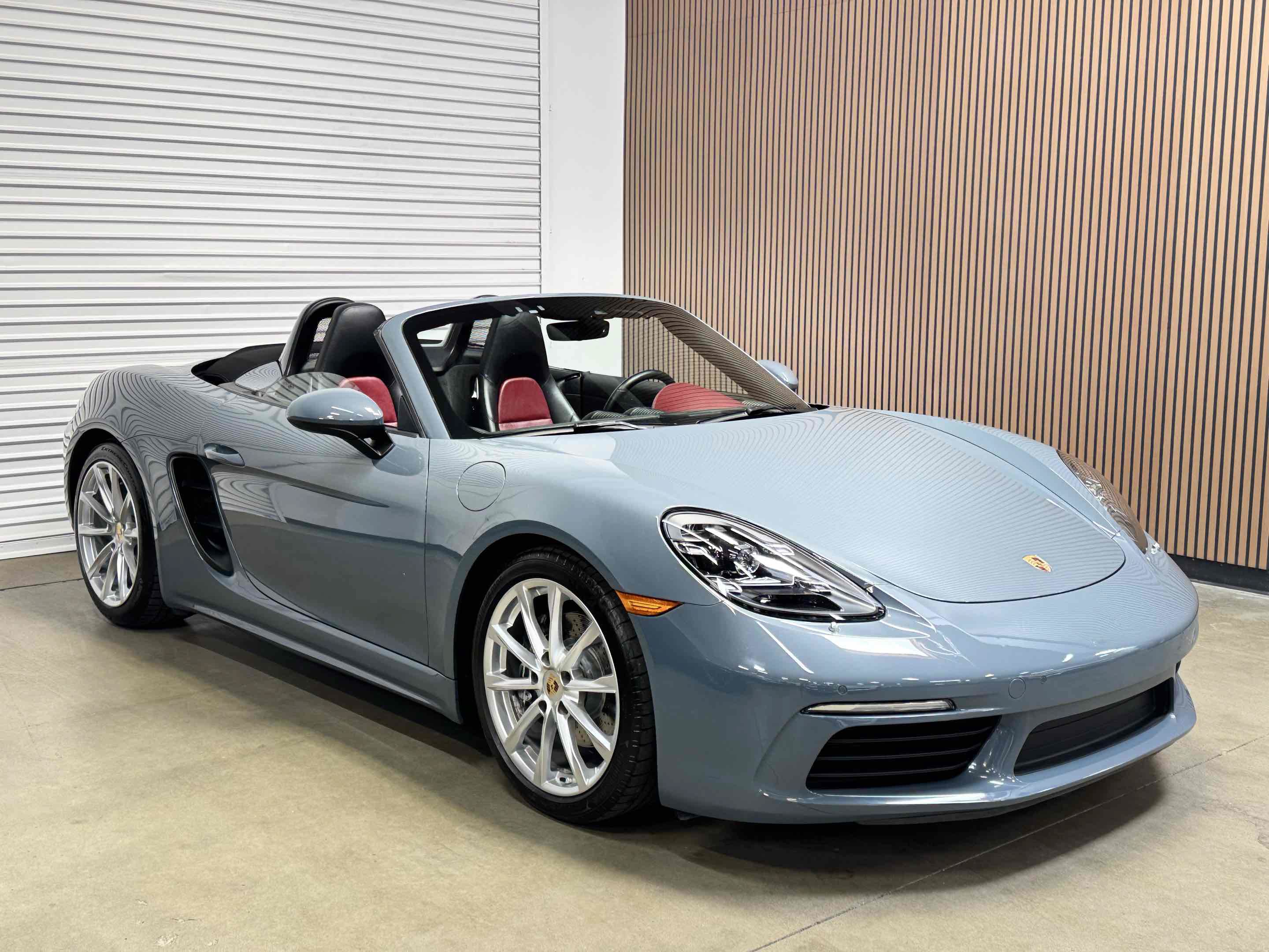 Used 2017 Porsche 718 Boxster RWD image 95