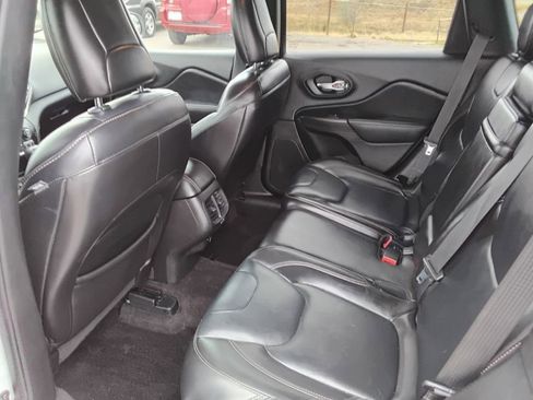 Used 2017 Jeep Cherokee Limited image 19
