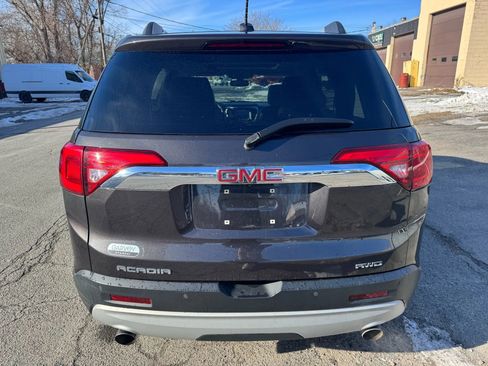 Used 2017 GMC Acadia SLT image 6