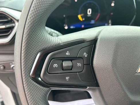 New 2026 Chevrolet TrailBlazer LT w/ Midnight Edition FWD image 17
