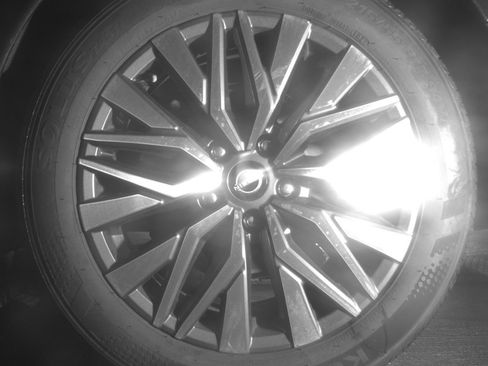 Used 2025 Nissan Altima 2.5 SV FWD image 14