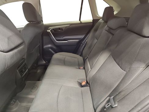 Used 2022 Toyota RAV4 LE image 13