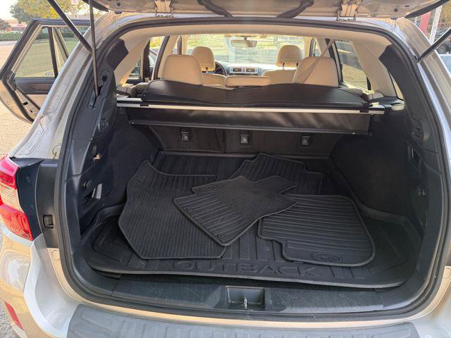 Used 2017 Subaru Outback 2.5i Limited AWD/4WD image 10