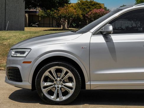 Used 2018 Audi Q3 2.0T Premium Plus w/ Premium Plus Package FWD image 16