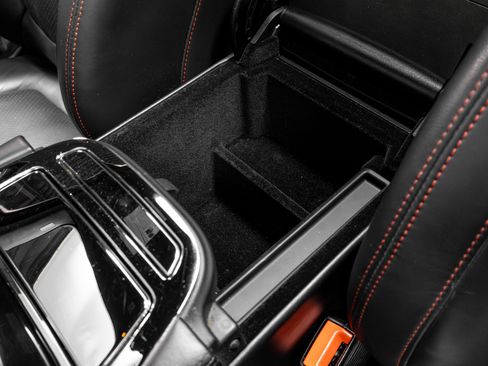 Used 2016 Jaguar XJ R image 58