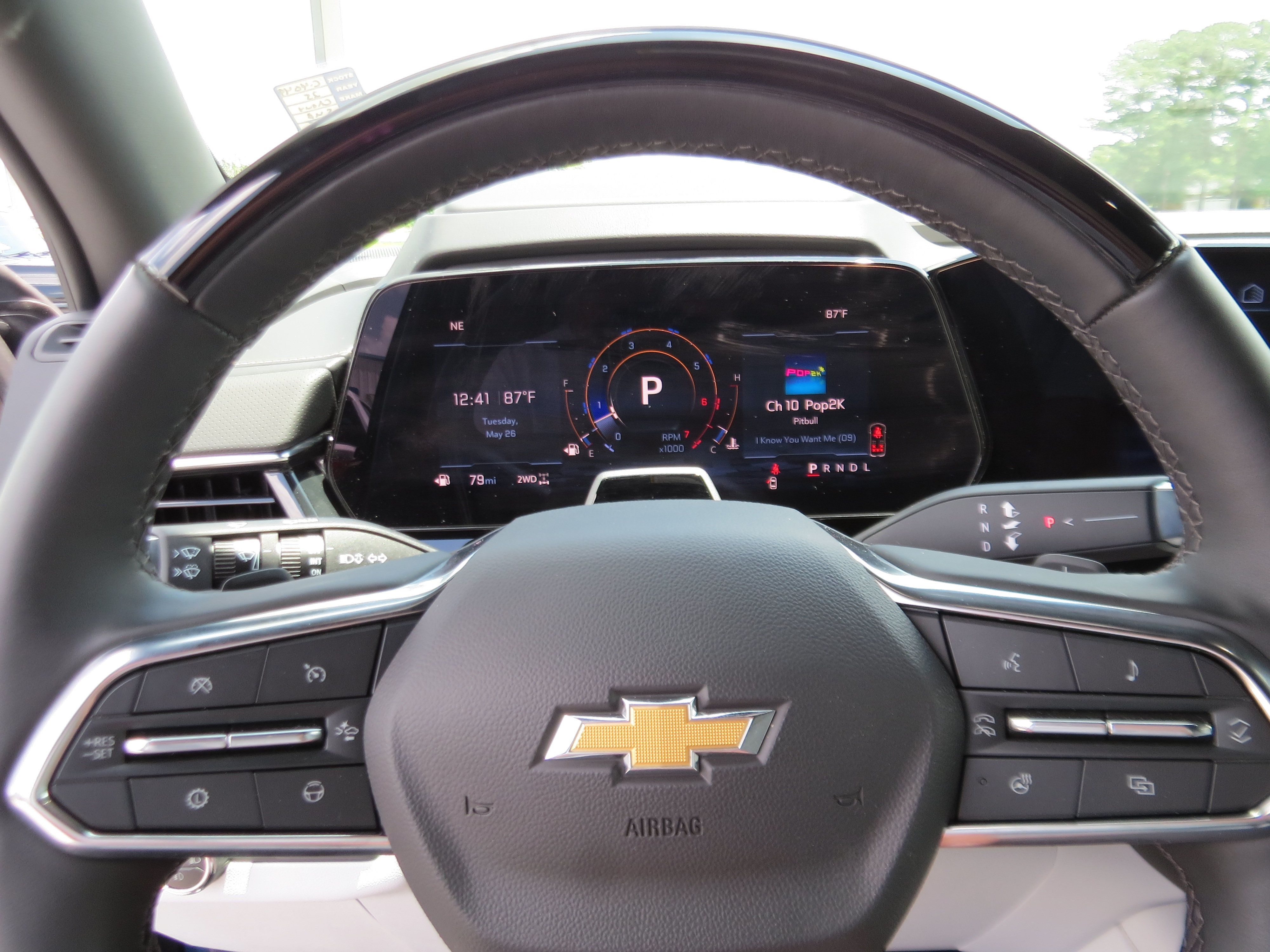 Used 2025 Chevrolet Suburban Premier AWD/4WD image 28