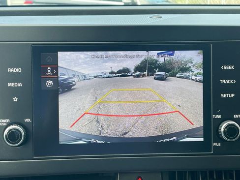 Used 2025 Kia Sportage LX image 23