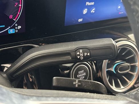 Used 2025 Mercedes-Benz GLA 250 4MATIC image 14