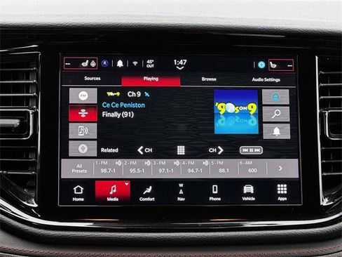 Used 2024 Dodge Durango GT image 3