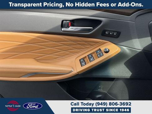 Used 2022 Toyota Avalon Limited w/ Advanced Safety Package FWD image 21