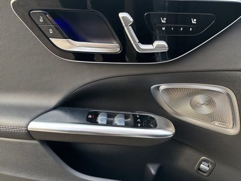 Used 2024 Mercedes-Benz C 300 4MATIC Sedan image 17