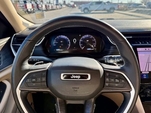 Used 2021 Jeep Grand Cherokee L Limited image 19