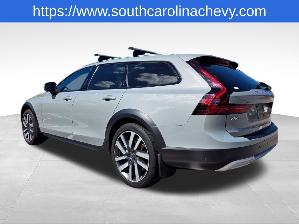 Used 2025 Volvo V90 B6 Cross Country Plus AWD/4WD image 38