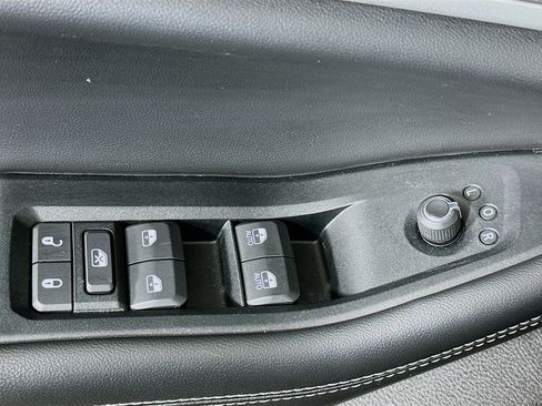 Used 2024 Jeep Grand Cherokee Limited image 15