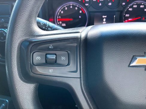 Used 2020 Chevrolet Silverado 1500 Custom w/ Infotainment Package RWD image 23