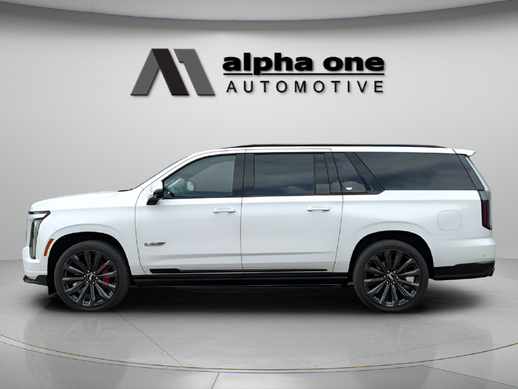 Used 2025 Cadillac Escalade ESV V AWD/4WD image 15