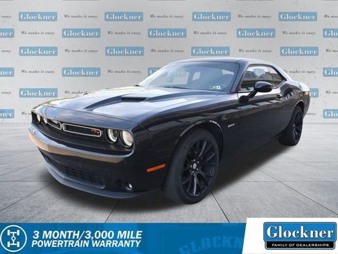 Used 2016 Dodge Challenger R/T image 1