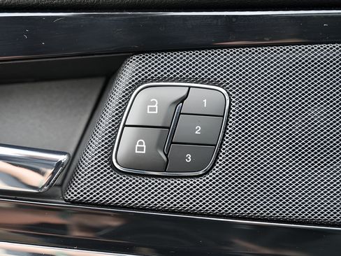 Used 2023 Lincoln Nautilus Reserve AWD/4WD image 25
