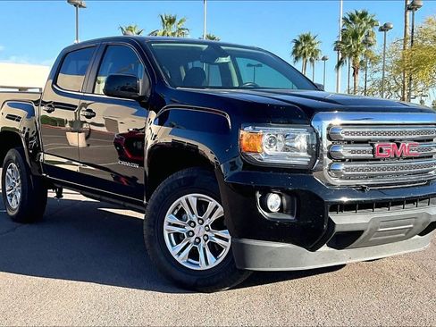 Used 2019 GMC Canyon SLE w/ SLE Convenience Package image 2