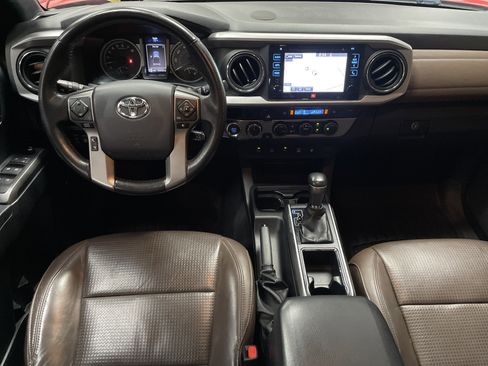Used 2017 Toyota Tacoma Limited AWD/4WD image 30
