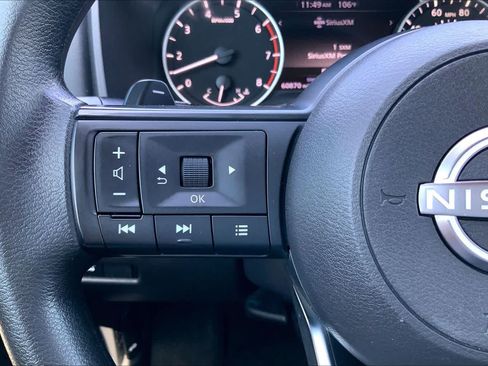 Used 2024 Nissan Rogue SV FWD image 24