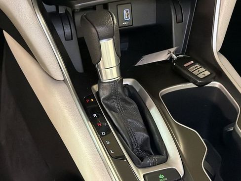 Used 2018 Honda Accord LX image 21