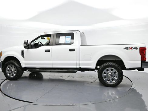 Used 2017 Ford F250 XL w/ Power Equipment Group AWD/4WD image 5