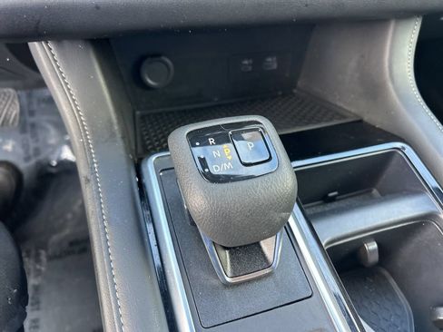 Used 2025 Nissan Pathfinder SV FWD image 12