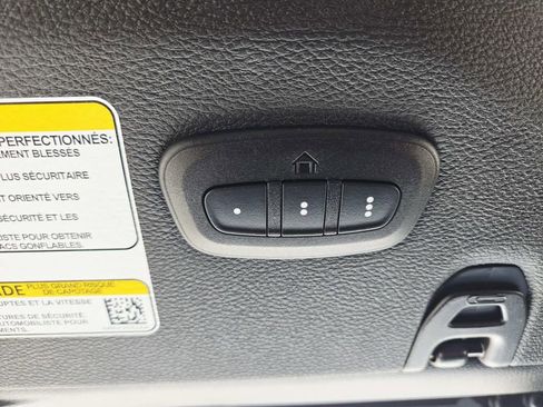 Certified 2025 Jeep Wrangler Unlimited Sahara AWD/4WD image 36