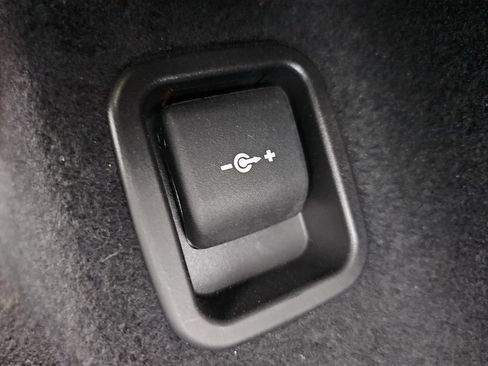 Used 2019 BMW X2 sDrive28i w/ Convenience Package FWD image 18