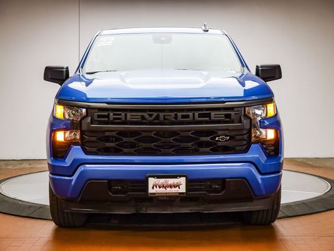 Used 2022 Chevrolet Silverado 1500 Custom image 2