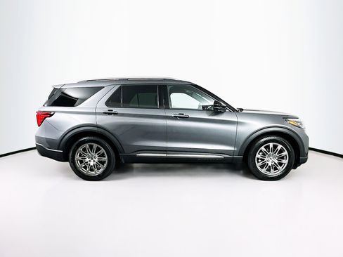 Used 2025 Ford Explorer Platinum image 10