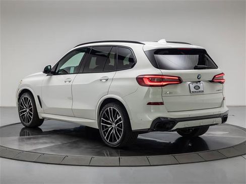 Used 2022 BMW X5 sDrive40i w/ M Sport Package RWD image 3