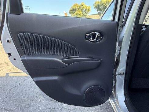 Used 2015 Nissan Versa Note SV FWD image 27