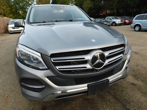 Used 2016 Mercedes-Benz GLE 300d 4MATIC image 2