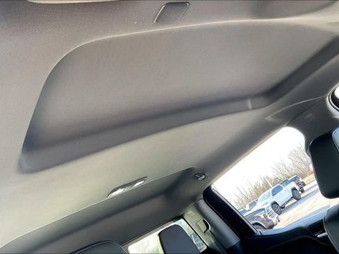 Used 2020 Chevrolet Silverado 1500 LTZ w/ LTZ Convenience Package image 28