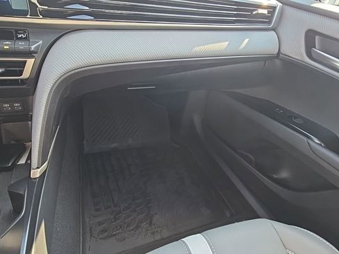 Used 2025 Toyota Camry SE image 20