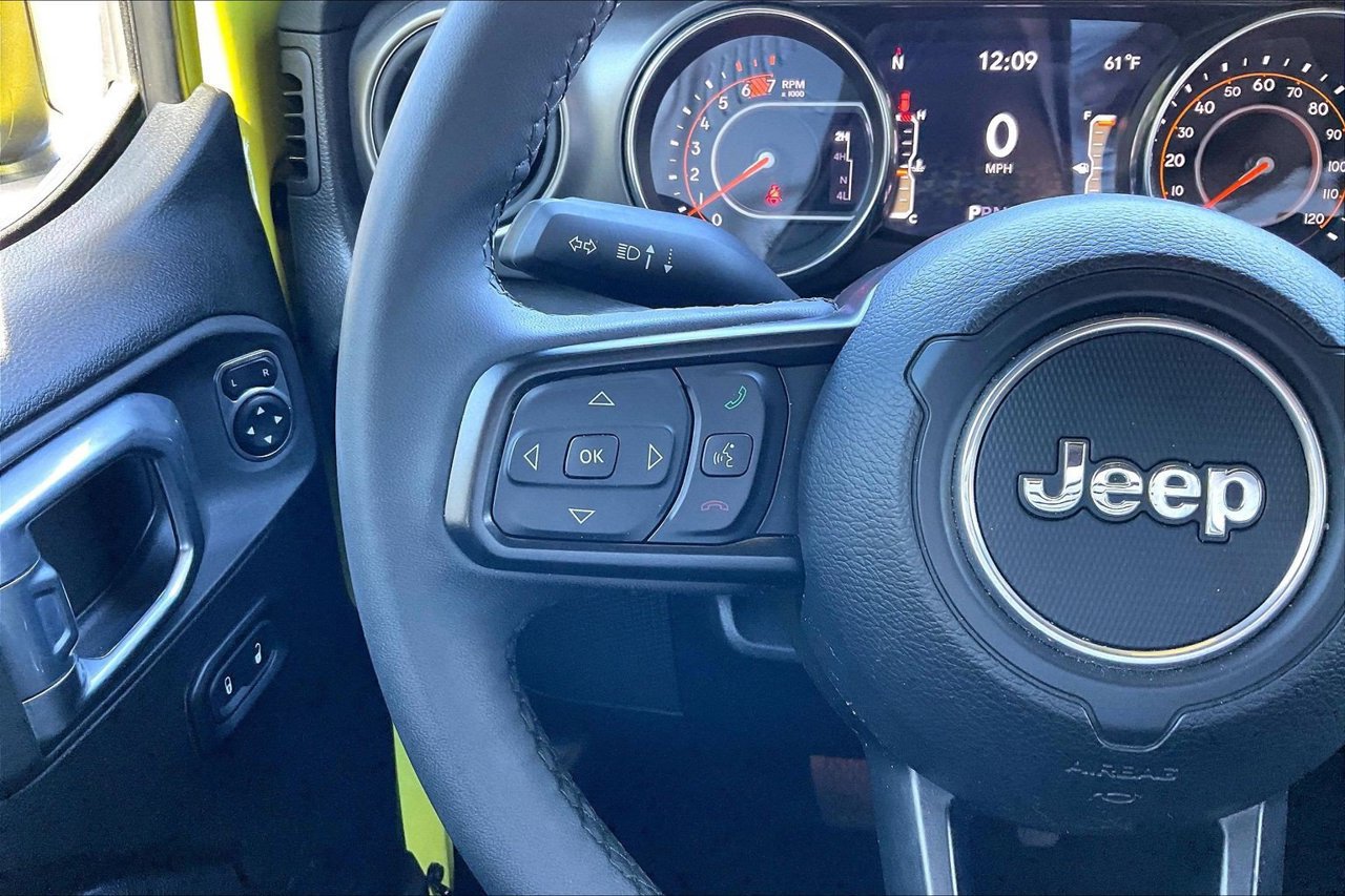 Used 2023 Jeep Wrangler Unlimited Sport AWD/4WD image 28