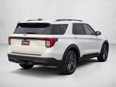 New 2026 Ford Explorer ST-Line w/ ST-Line Street Pack image 2