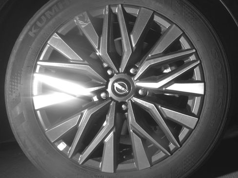 Used 2025 Nissan Altima 2.5 SV image 12